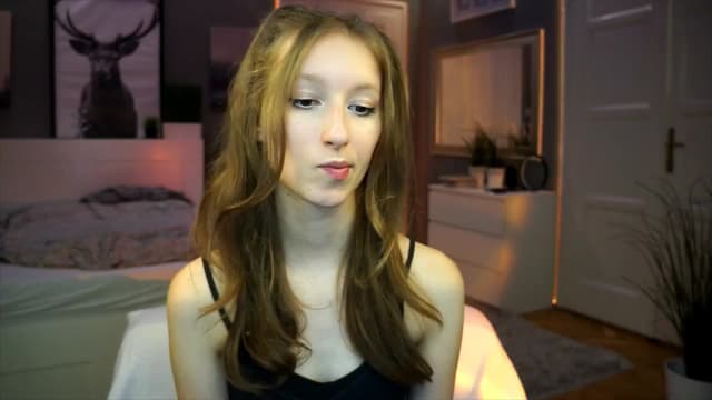 Gallery image thumbnail from Kira9's myfreecams stream on, 09/12/2025, 17:47 image 12 of 20