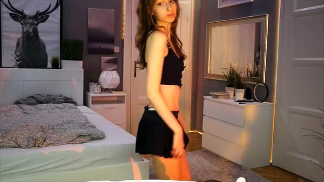 Gallery image thumbnail from Kira9's myfreecams stream on, 09/12/2025, 18:50 image 14 of 20