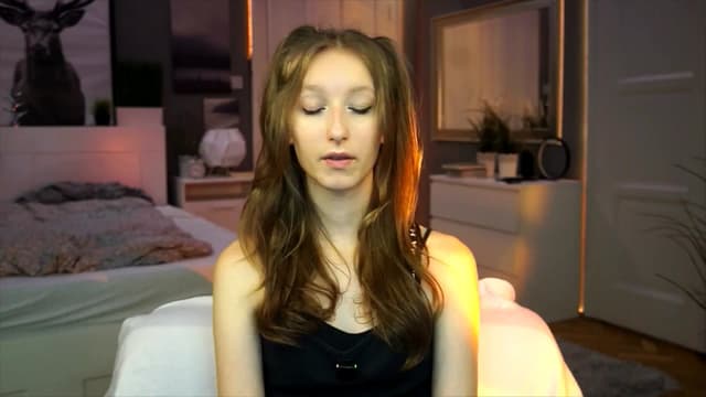 Gallery image thumbnail from Kira9's myfreecams stream on, 09/12/2025, 18:50 image 7 of 20