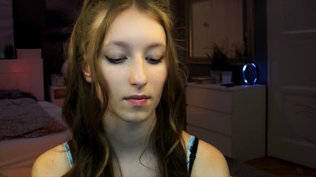 Gallery image thumbnail from Kira9's myfreecams stream on, 09/13/2025, 19:06 image 19 of 20