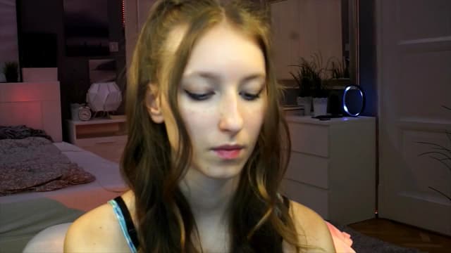 Gallery image thumbnail from Kira9's myfreecams stream on, 09/13/2025, 19:06 image 10 of 20