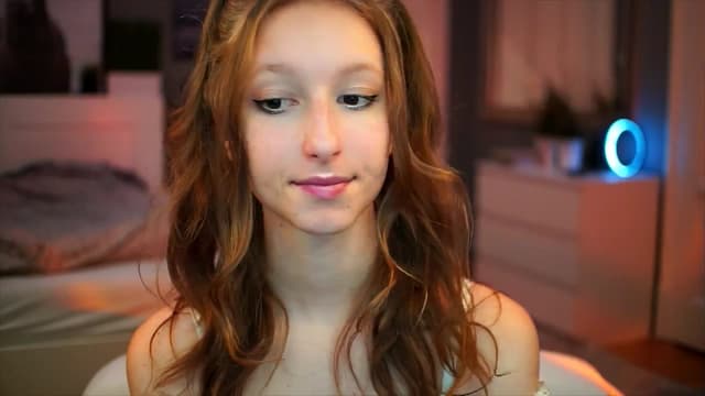Gallery image thumbnail from Kira9's myfreecams stream on, 09/14/2025, 17:44 image 20 of 20