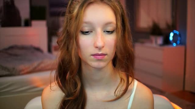 Gallery image thumbnail from Kira9's myfreecams stream on, 09/14/2025, 19:13 image 18 of 20