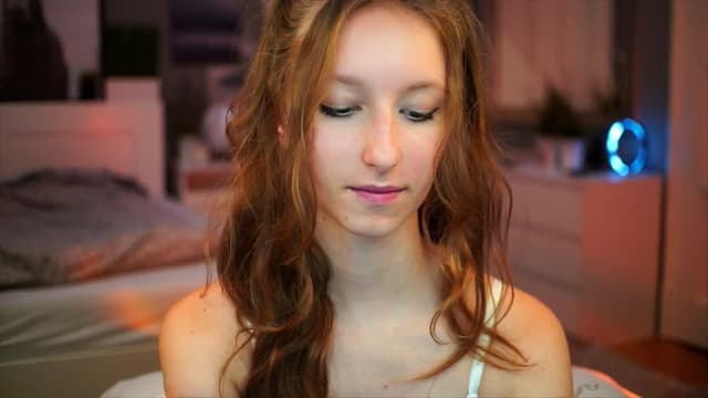 Gallery image thumbnail from Kira9's myfreecams stream on, 09/14/2025, 19:44 image 12 of 20