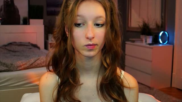 Gallery image thumbnail from Kira9's myfreecams stream on, 09/14/2025, 20:29 image 4 of 20