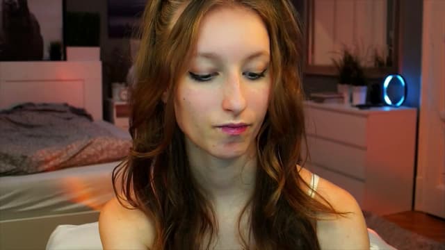 Gallery image thumbnail from Kira9's myfreecams stream on, 09/14/2025, 20:29 image 18 of 20