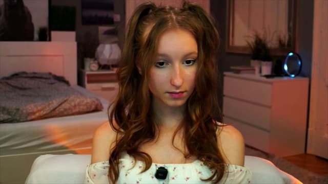Gallery image thumbnail from Kira9's myfreecams stream on, 09/14/2025, 20:29 image 12 of 20