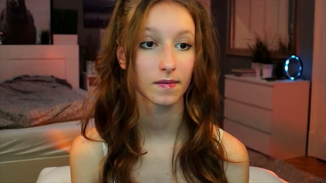 Gallery image thumbnail from Kira9's myfreecams stream on, 09/14/2025, 20:29 image 10 of 20
