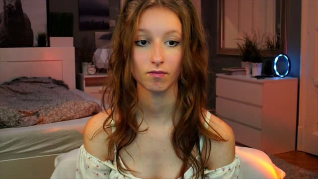 Gallery image thumbnail from Kira9's myfreecams stream on, 09/14/2025, 21:15 image 1 of 20
