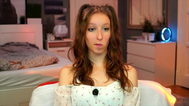 Gallery image thumbnail from Kira9's myfreecams stream on, 09/14/2025, 21:15 image 16 of 20