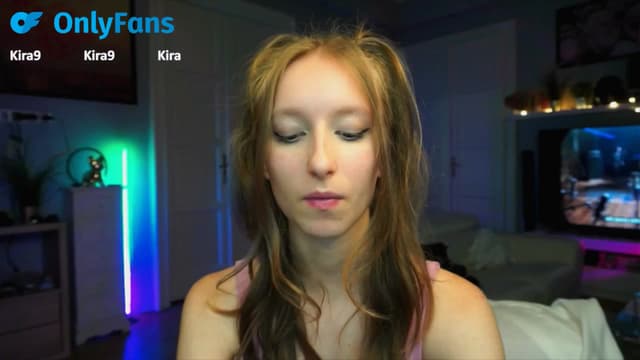 Gallery image thumbnail from Kira9's myfreecams stream on, 09/18/2025, 19:14 image 1 of 20