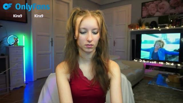Gallery image thumbnail from Kira9's myfreecams stream on, 09/21/2025, 19:25 image 2 of 20
