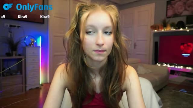 Gallery image thumbnail from Kira9's myfreecams stream on, 09/21/2025, 21:46 image 10 of 20