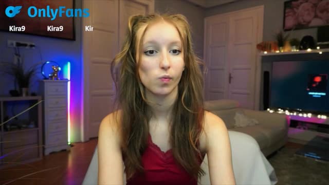 Gallery image thumbnail from Kira9's myfreecams stream on, 09/21/2025, 21:46 image 7 of 20