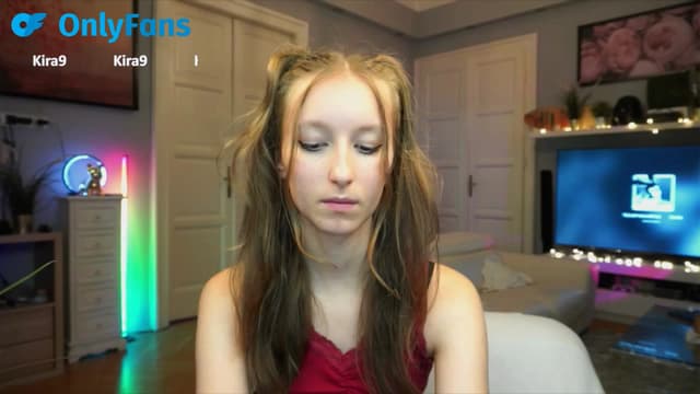Gallery image thumbnail from Kira9's myfreecams stream on, 09/21/2025, 22:29 image 19 of 20
