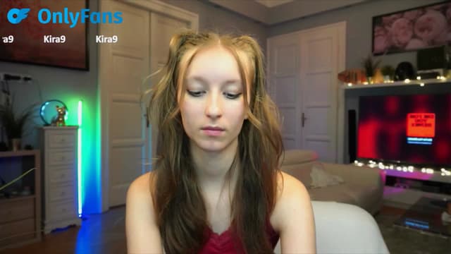 Gallery image thumbnail from Kira9's myfreecams stream on, 09/21/2025, 22:29 image 12 of 20