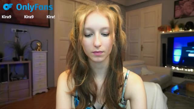 Gallery image thumbnail from Kira9's myfreecams stream on, 09/22/2025, 19:03 image 4 of 20