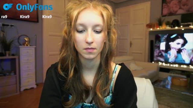 Gallery image thumbnail from Kira9's myfreecams stream on, 09/22/2025, 19:57 image 17 of 20