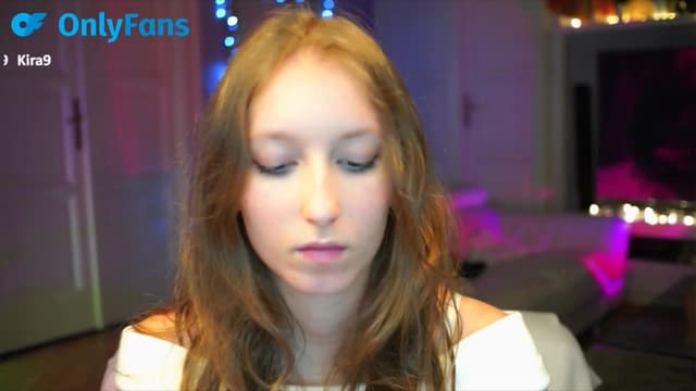 Gallery image thumbnail from Kira9's myfreecams stream on, 09/28/2025, 21:02 image 13 of 20