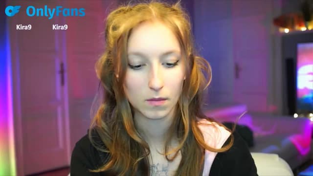 Gallery image thumbnail from Kira9's myfreecams stream on, 09/29/2025, 21:19 image 17 of 20