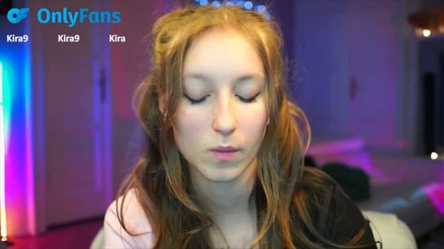 Gallery image thumbnail from Kira9's myfreecams stream on, 09/29/2025, 21:50 image 14 of 20