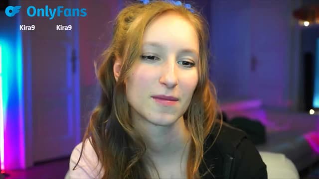 Gallery image thumbnail from Kira9's myfreecams stream on, 09/29/2025, 21:50 image 4 of 20