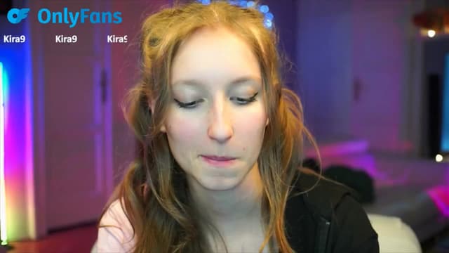 Gallery image thumbnail from Kira9's myfreecams stream on, 09/29/2025, 21:50 image 3 of 20