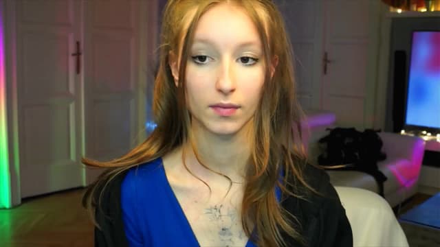 Gallery image thumbnail from Kira9's myfreecams stream on, 10/03/2025, 18:38 image 11 of 20