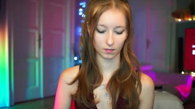 Gallery image thumbnail from Kira9's myfreecams stream on, 10/04/2025, 17:00 image 14 of 20