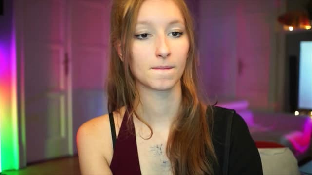 Gallery image thumbnail from Kira9's myfreecams stream on, 10/04/2025, 19:48 image 9 of 20