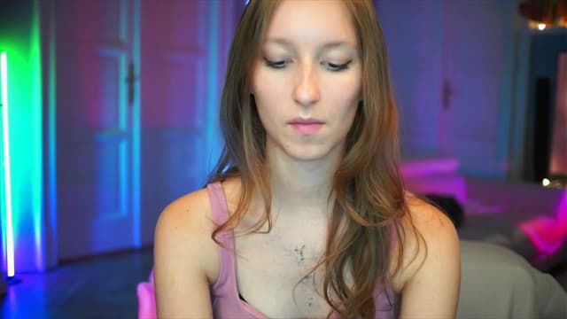 Gallery image thumbnail from Kira9's myfreecams stream on, 10/05/2025, 18:50 image 3 of 20