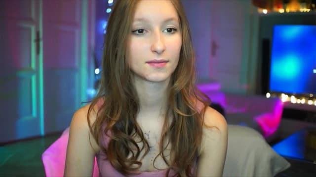 Gallery image thumbnail from Kira9's myfreecams stream on, 10/05/2025, 18:50 image 10 of 20