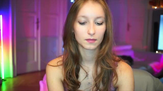 Gallery image thumbnail from Kira9's myfreecams stream on, 10/05/2025, 18:50 image 5 of 20