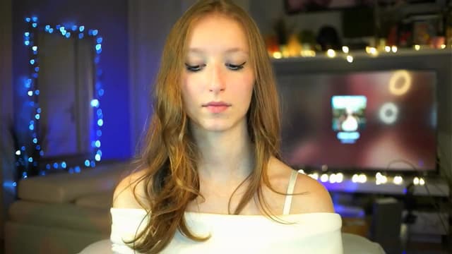Gallery image thumbnail from Kira9's myfreecams stream on, 10/09/2025, 19:05 image 9 of 20