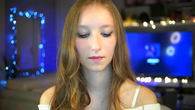 Gallery image thumbnail from Kira9's myfreecams stream on, 10/09/2025, 19:47 image 13 of 20