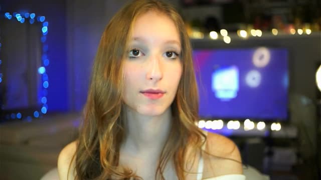 Gallery image thumbnail from Kira9's myfreecams stream on, 10/09/2025, 20:39 image 1 of 20