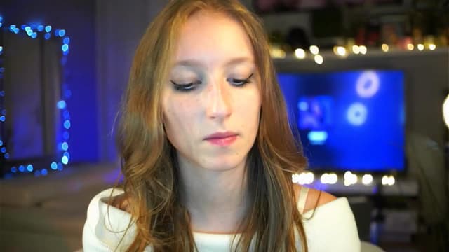 Gallery image thumbnail from Kira9's myfreecams stream on, 10/09/2025, 21:44 image 14 of 20