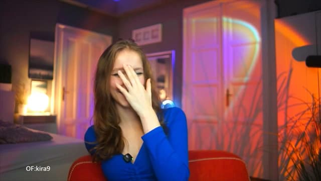 Gallery image thumbnail from Kira9's myfreecams stream on, 10/10/2025, 19:34 image 10 of 20