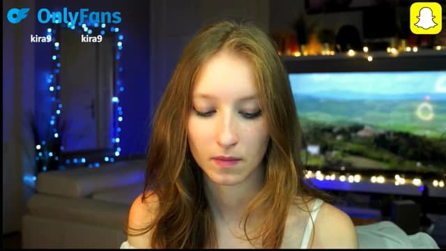 Gallery image thumbnail from Kira9's myfreecams stream on, 10/12/2025, 15:48 image 17 of 20