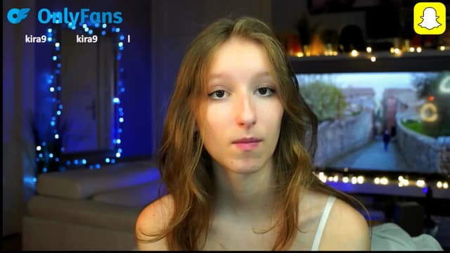Gallery image thumbnail from Kira9's myfreecams stream on, 10/12/2025, 15:48 image 14 of 20