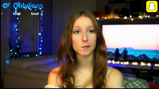 Gallery image thumbnail from Kira9's myfreecams stream on, 10/12/2025, 17:03 image 20 of 20