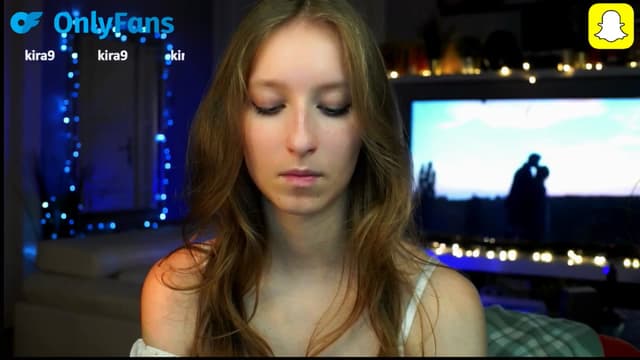 Gallery image thumbnail from Kira9's myfreecams stream on, 10/12/2025, 17:03 image 18 of 20