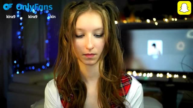 Gallery image thumbnail from Kira9's myfreecams stream on, 10/16/2025, 19:21 image 8 of 20