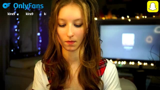 Gallery image thumbnail from Kira9's myfreecams stream on, 10/16/2025, 20:12 image 13 of 20