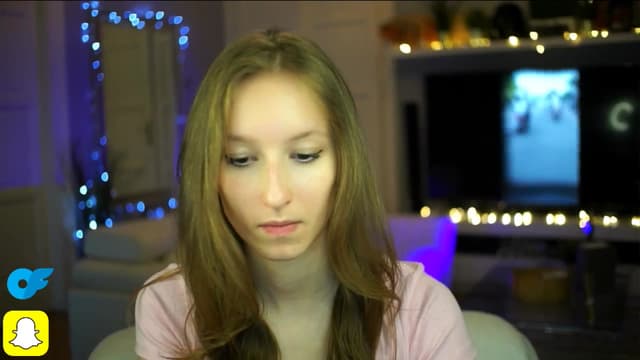 Gallery image thumbnail from Kira9's myfreecams stream on, 10/17/2025, 16:28 image 8 of 20