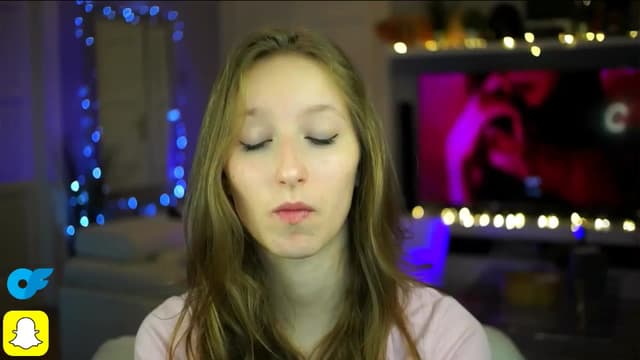 Gallery image thumbnail from Kira9's myfreecams stream on, 10/17/2025, 18:32 image 19 of 20