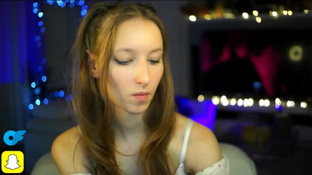 Gallery image thumbnail from Kira9's myfreecams stream on, 10/18/2025, 18:37 image 20 of 20