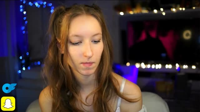 Gallery image thumbnail from Kira9's myfreecams stream on, 10/18/2025, 18:37 image 8 of 20