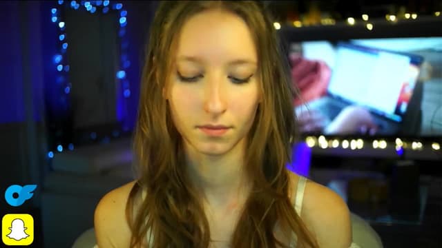 Gallery image thumbnail from Kira9's myfreecams stream on, 10/18/2025, 21:38 image 9 of 20