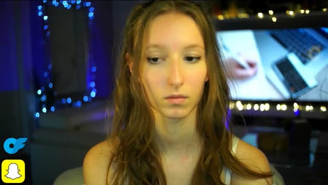 Gallery image thumbnail from Kira9's myfreecams stream on, 10/18/2025, 21:38 image 11 of 20